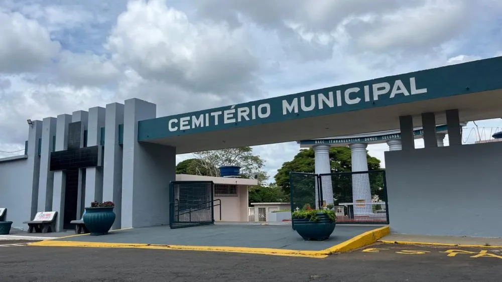 Prazos definidos para obras e limpeza de túmulos no Cemitério Municipal antes do Finados 