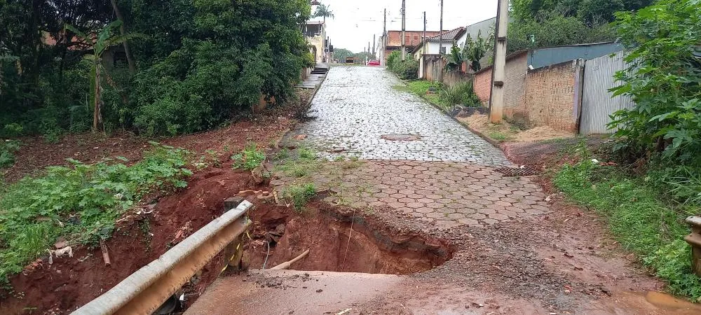 Contagem regressiva: conserto da ponte da Vila Jora começa assim que o solo secar, garante Prefeitura