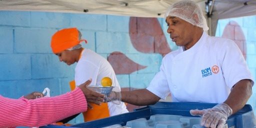 Bom Prato já serviu 4,5 milhões de pães no café da manhã do programa de segurança alimentar de SP