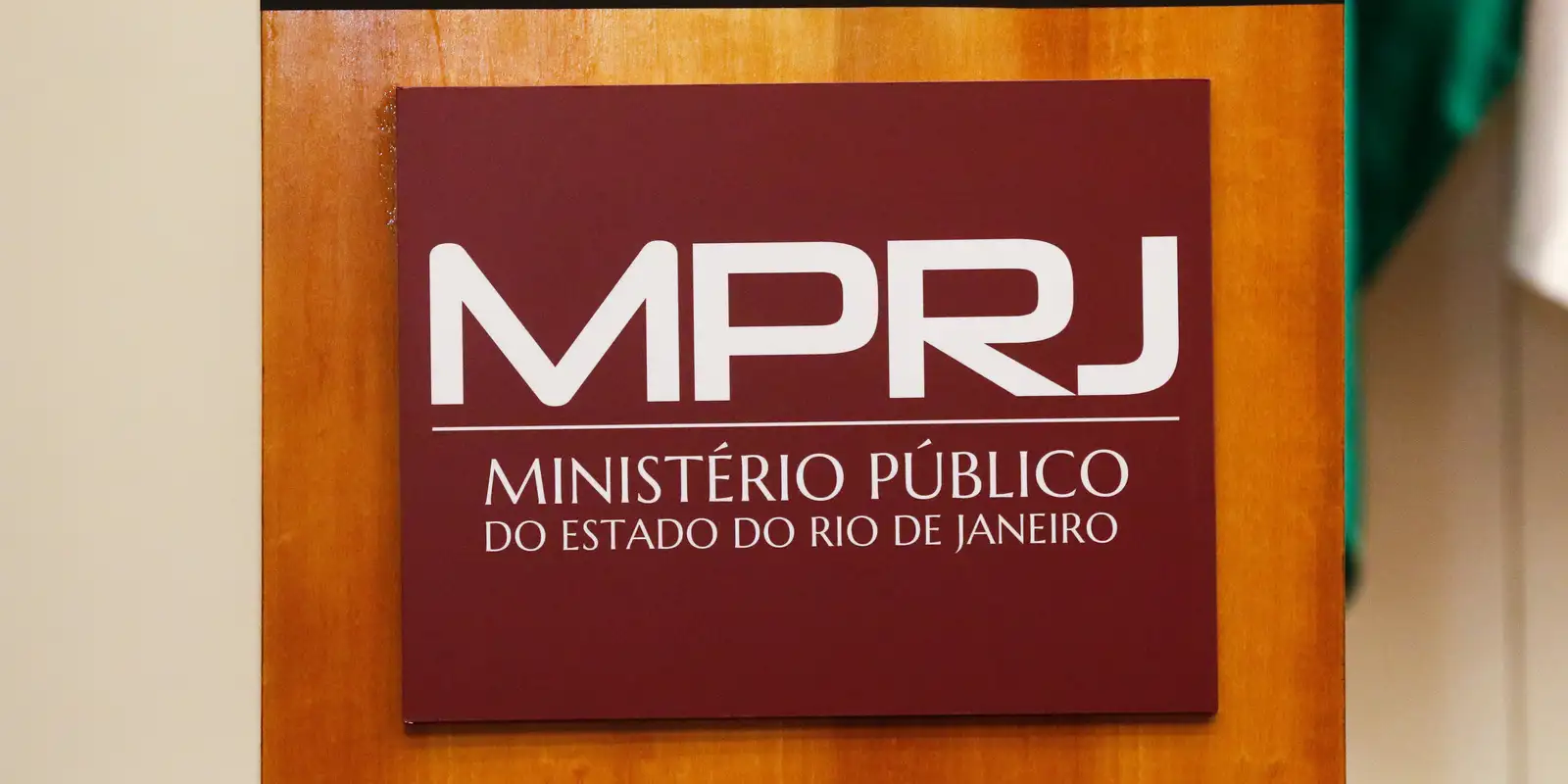 MPRJ faz operação contra máfia das cantinas que atua em presídios