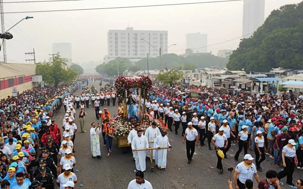 Mais de 200 mil devotos participam do Círio de Nossa Senhora da Conceição, em Santarém