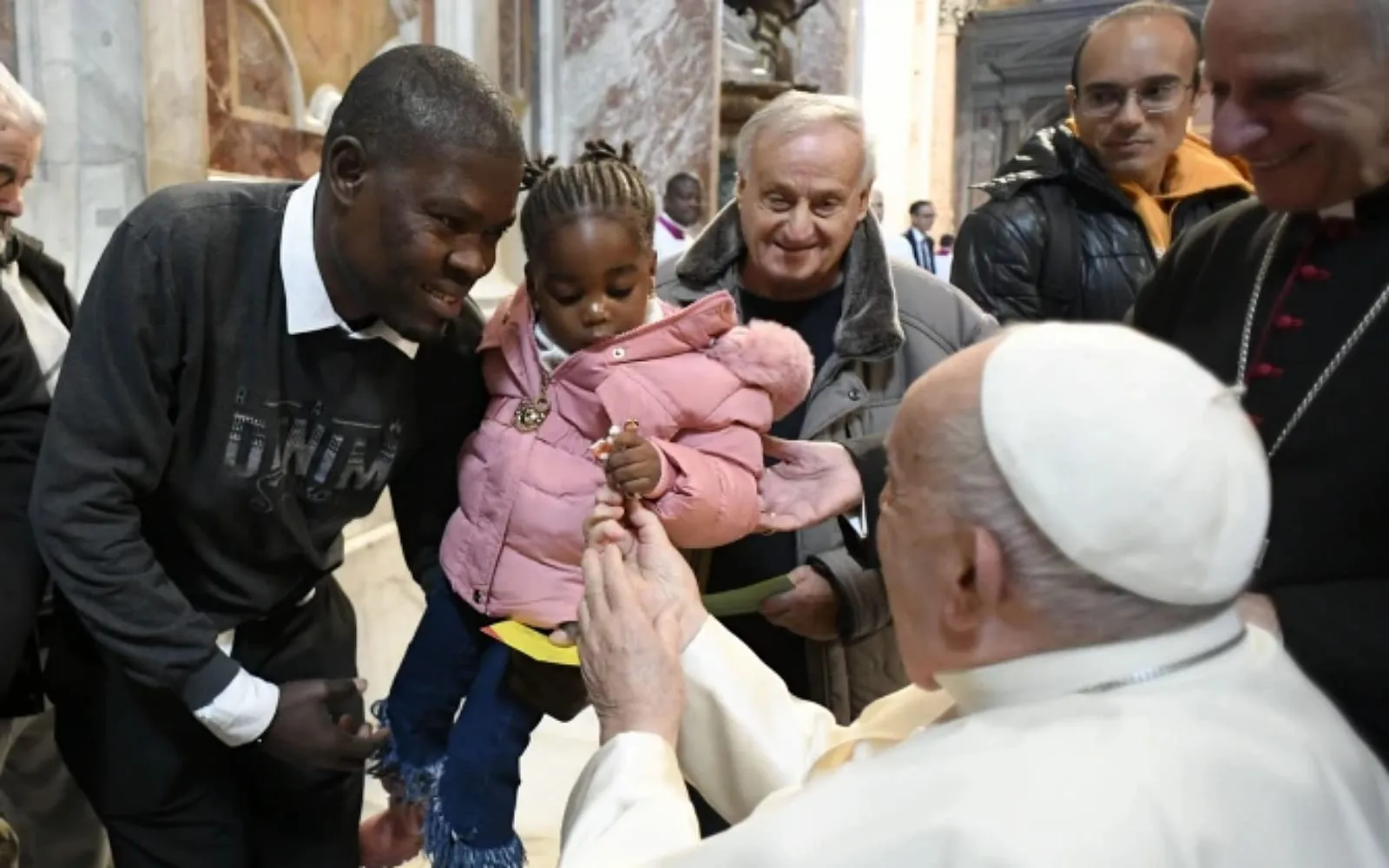 Os pobres “continuam a esperar” que a Igreja e os governos tomem medidas, diz papa Francisco