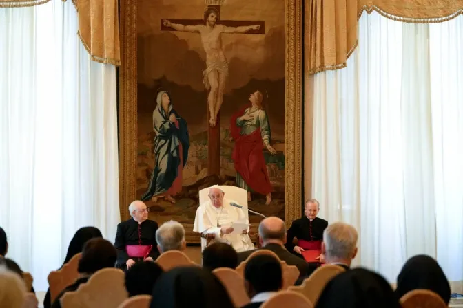 Papa Francisco critica termo ‘carreira eclesiástica’ e propõe o serviço aos pobres