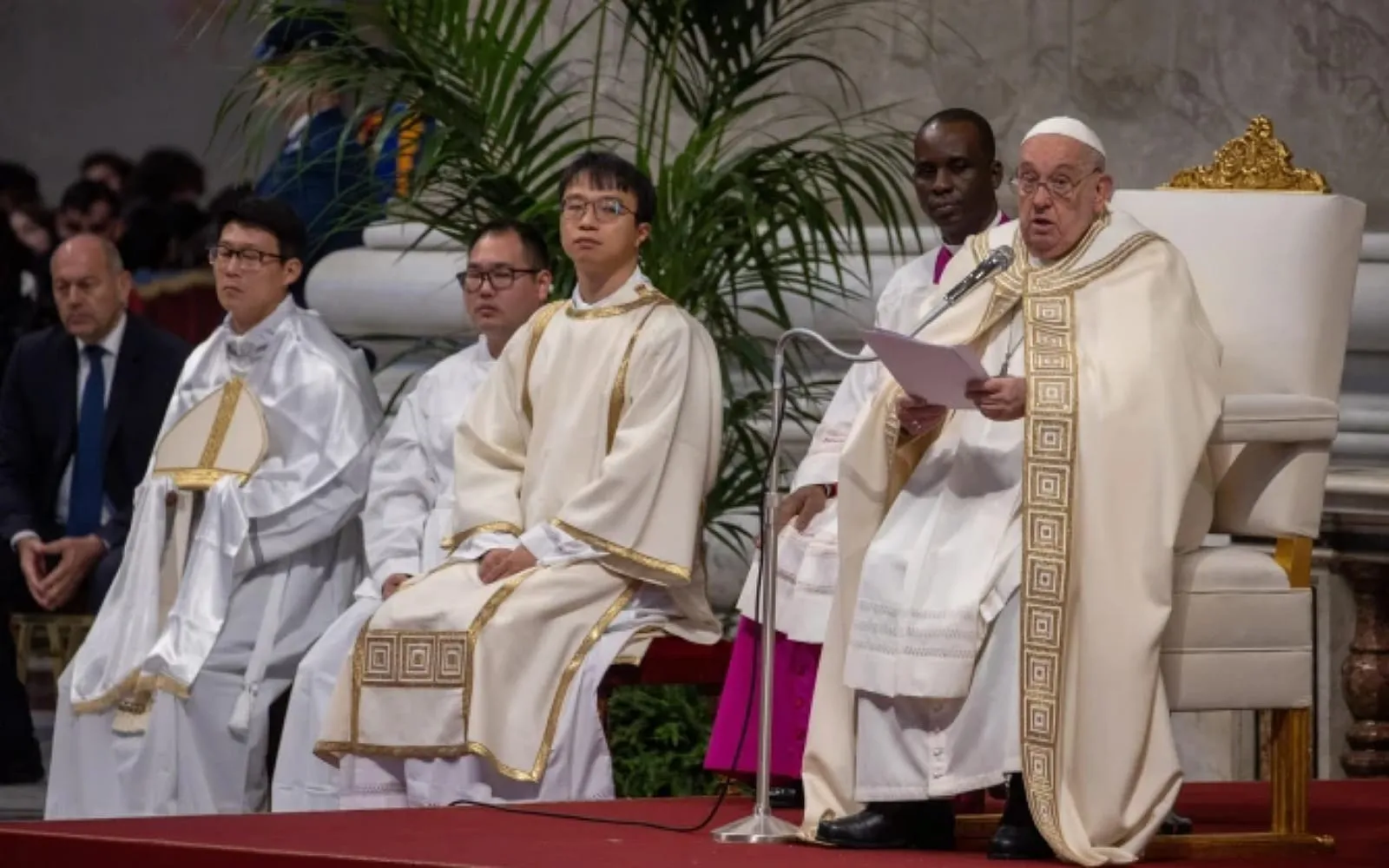 Papa pede a jovens católicos que construam um mundo enraizado na realeza de Cristo