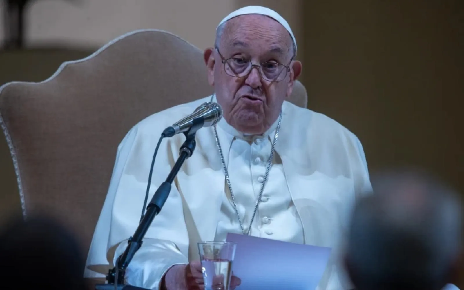 Papa pede em visita a universidade pontifícia para evitar “espiritualidade coca-cola”