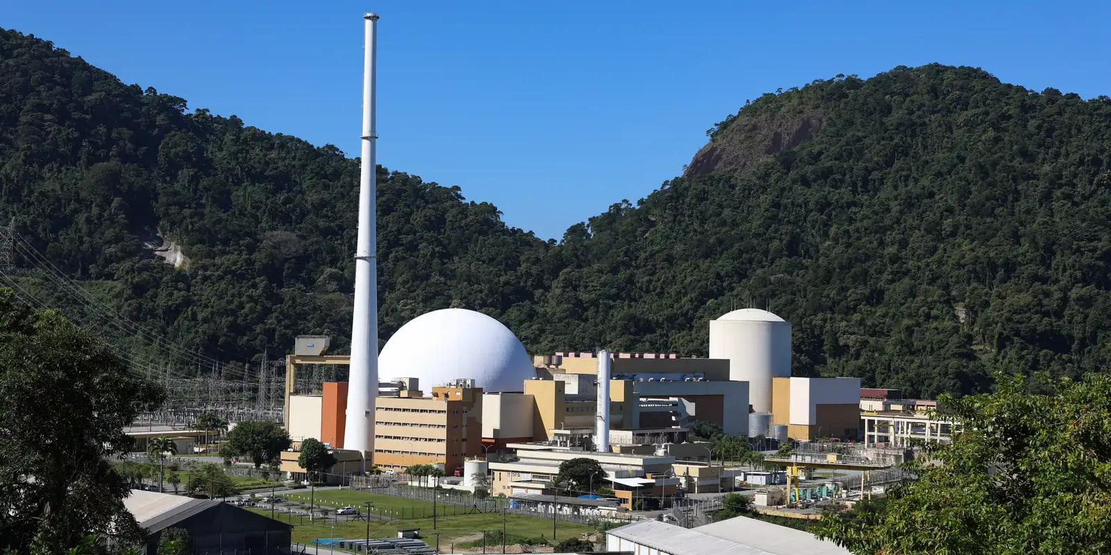 Usina nuclear Angra 1 tenta renovação da licença por mais 20 anos