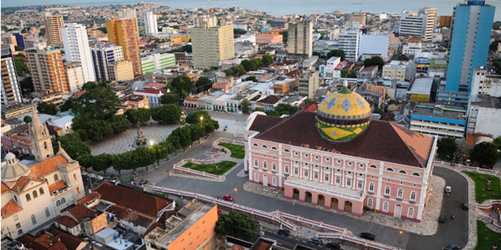 Manaus celebrará Réveillon 2025 com queima de fogos e 30 shows