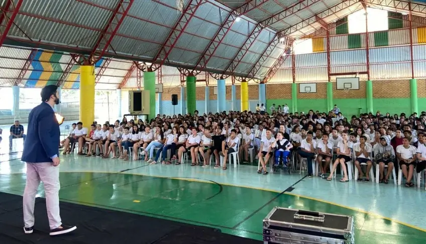 Palestra sobre empreendedorismo e inovação reúne mais de mil estudantes da escola Olavo Bilac de Lucas do Rio Verde | ASN Mato Grosso