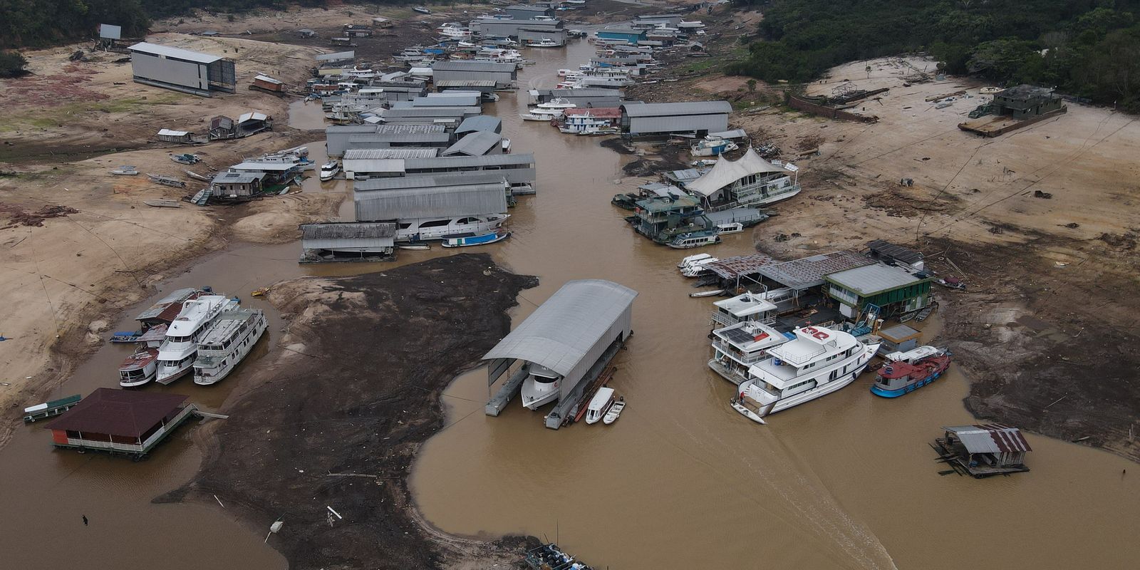 Rio Negro em Manaus atinge 15,51 metros nesta segunda