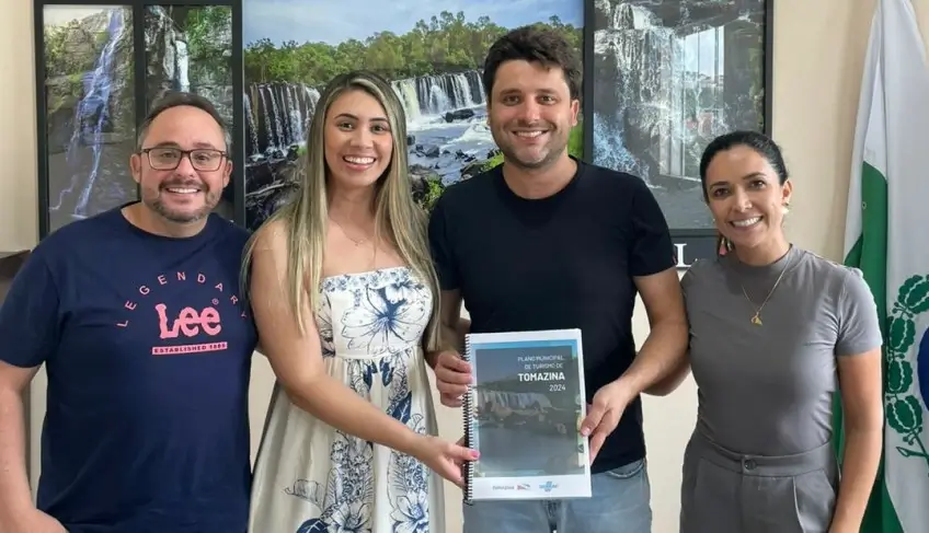 Sebrae/PR entrega Plano Municipal de Turismo para Tomazina, no norte pioneiro | ASN Paraná