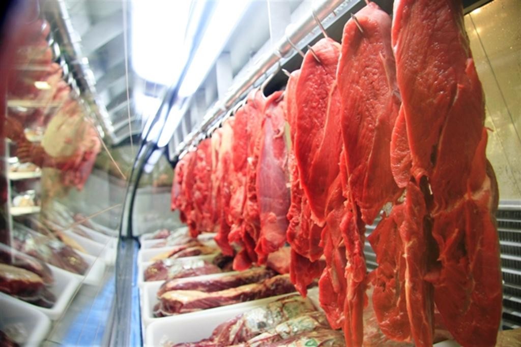 Brasil bate recorde histórico em exportação de carne bovina em 2024