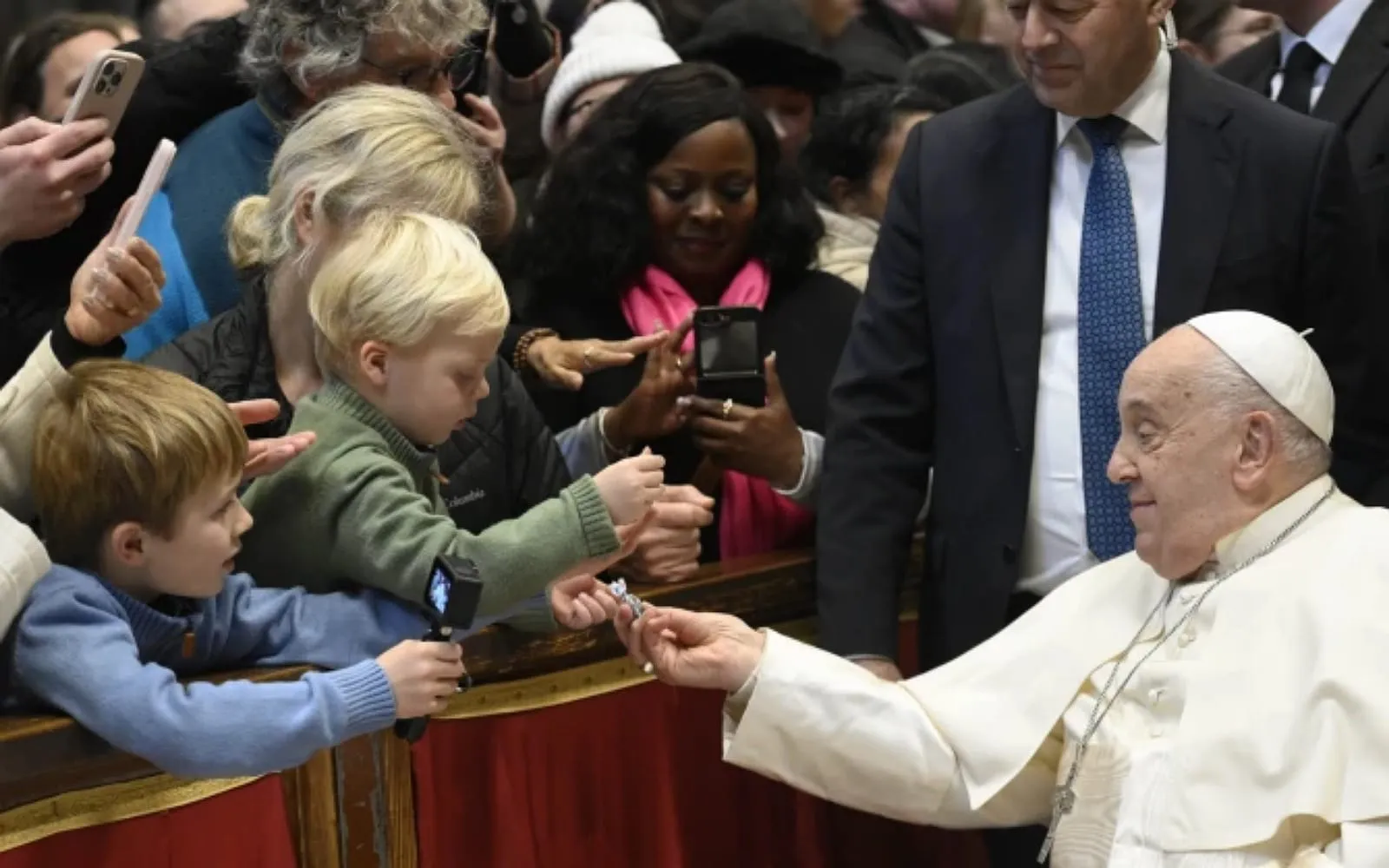 A estrela dos magos simboliza o amor de Deus, diz papa na Epifania do Senhor