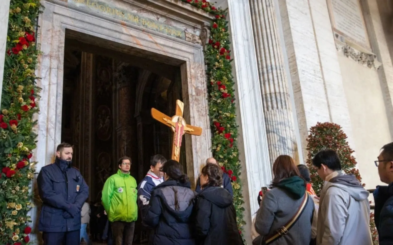 Atravessar a porta santa não é um ato mágico, diz o papa Francisco