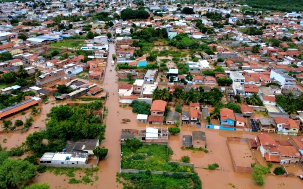 Bispos pedem orações e ajuda às vítimas das enchentes do Norte de Minas Gerais