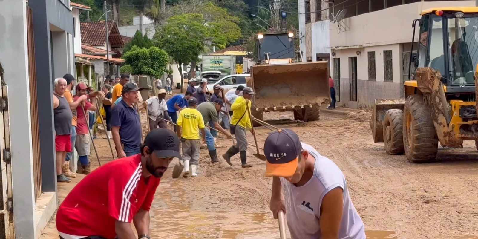 Chuvas em Minas deixam 26 mortos e mais de 3 mil desalojados