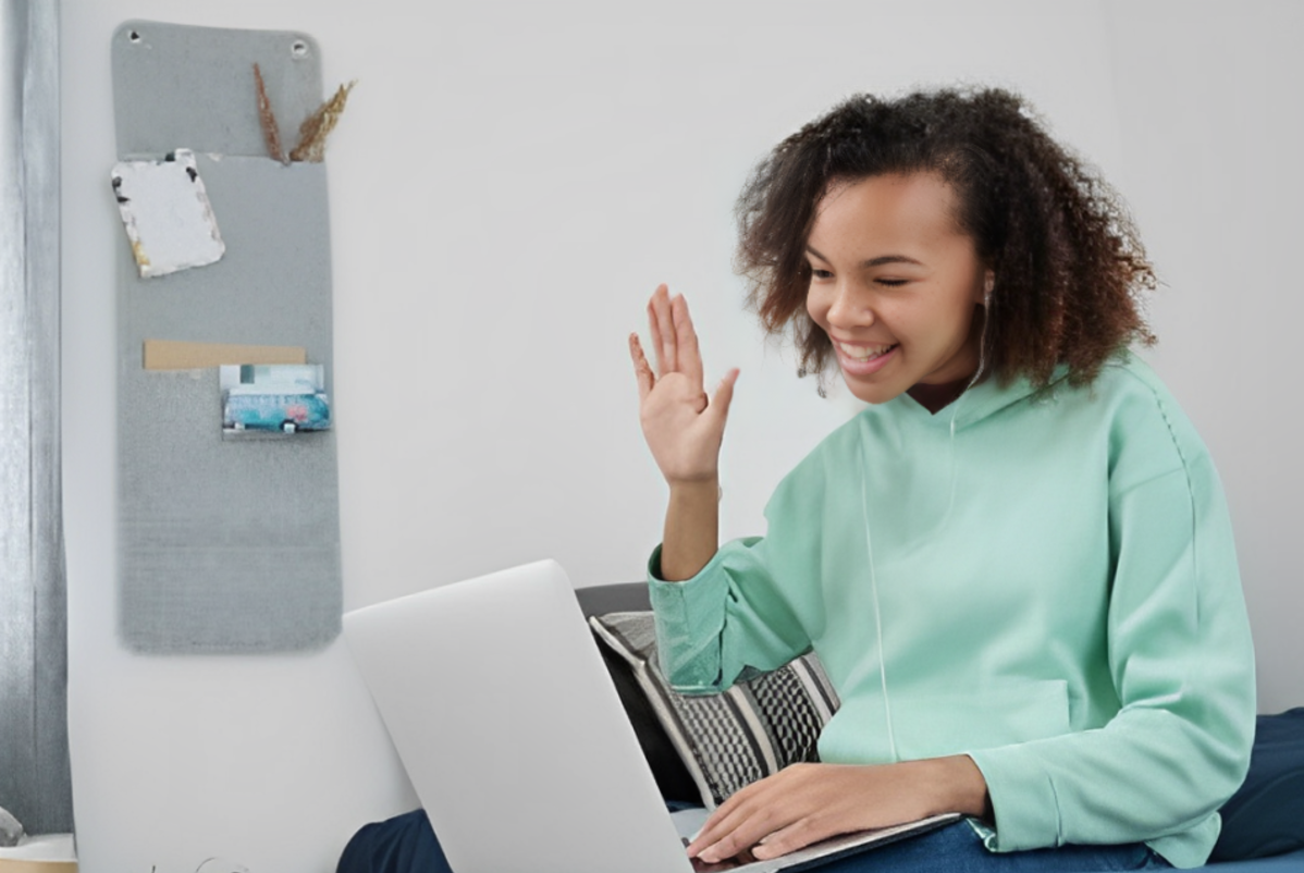 Governo de SP começa novas turmas para Curso de Libras on-line com professores ao vivo