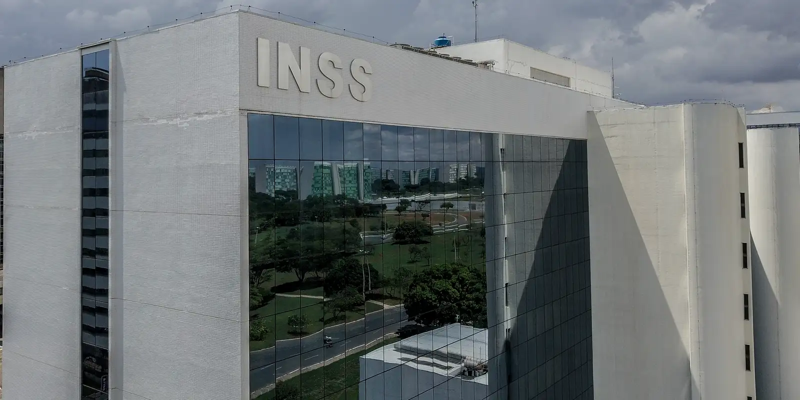 INSS suspende bloqueio de pagamentos por falta de prova de vida