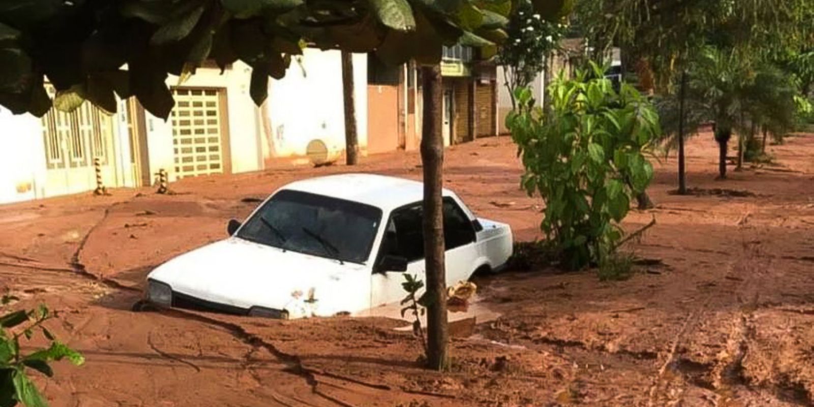 Maioria das mortes por temporais em MG foi por deslizamentos de terra