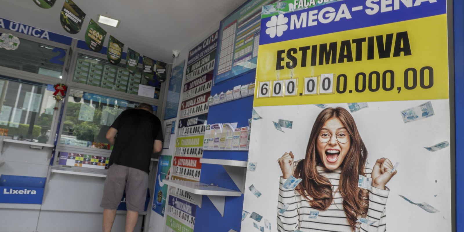 Oito apostas levam prêmio recorde da Mega da Virada