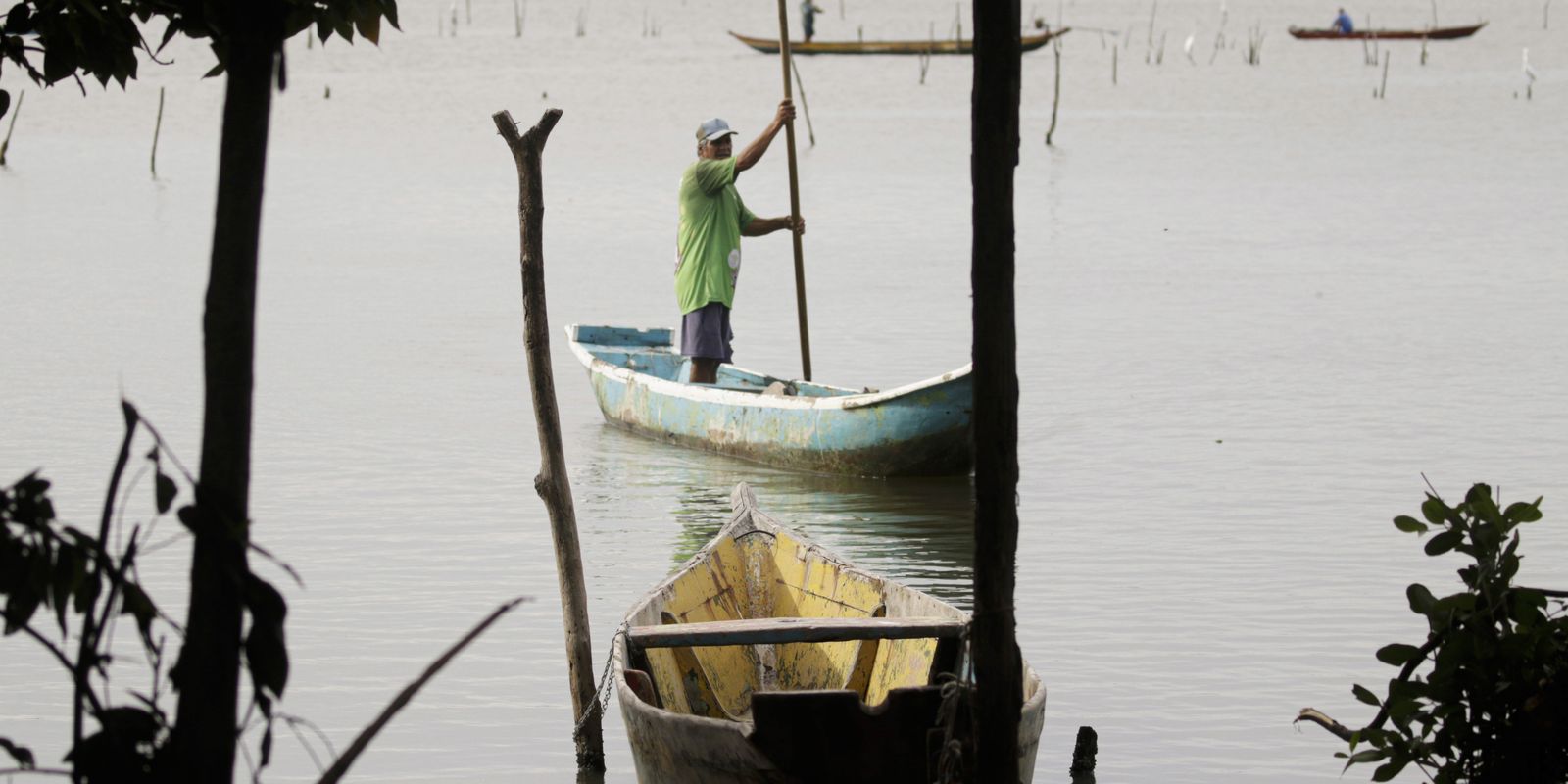 Pescadores do Norte atingidos pela seca recebem auxílio emergêncial