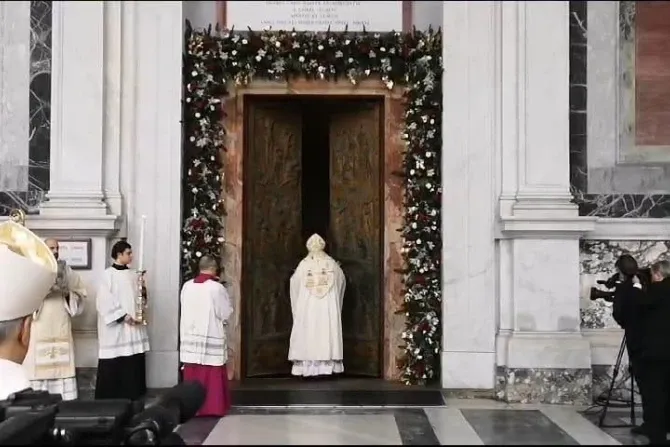 Porta Santa de São Paulo Fora dos Muros é aberta, a quinta e última do Jubileu 2025